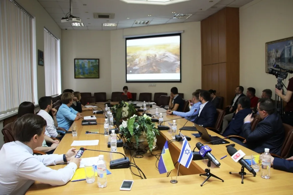 Промышленно-инновационная палата подписала меморандумы о сотрудничестве с рядом украинских городов